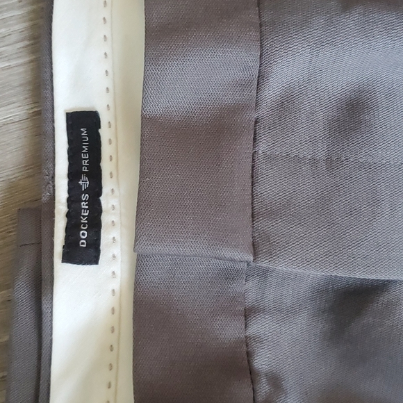 BUNDLE 2-Dockers Premium 36 x 29 - Picture 5 of 9